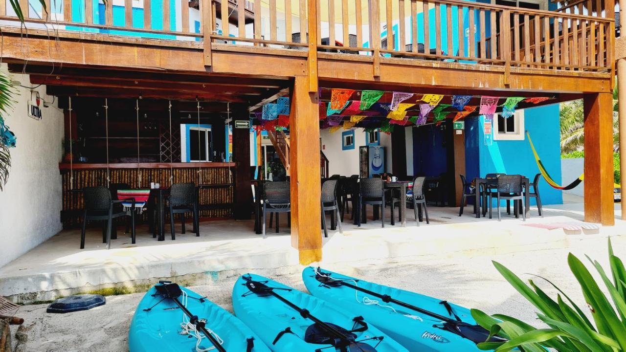 Hotel Machos Mahahual Exterior photo